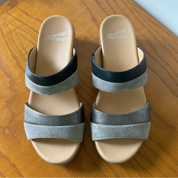Dansko Theresa Multi-Strap Slip-On Sandal. Size 38/US8. - Picture 3 of 13